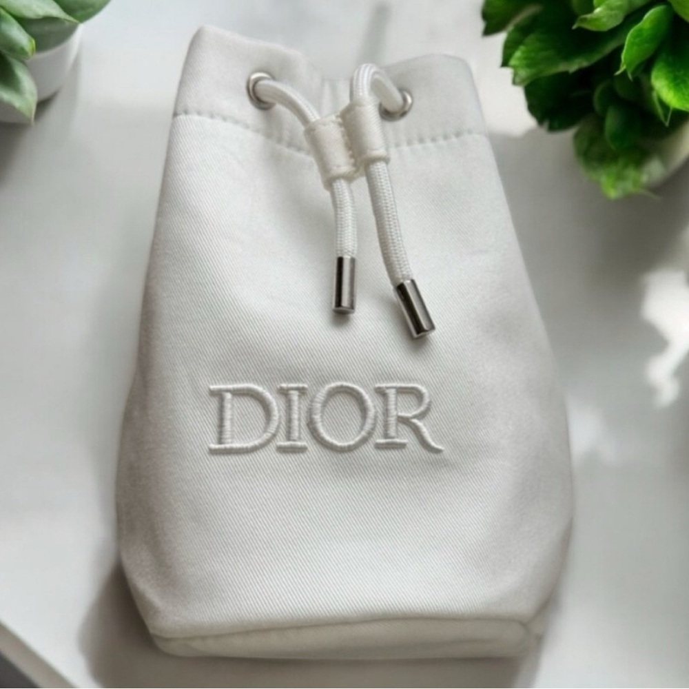 Dior White Canvas Bucket Embroidered Logo Bag with Box - Picture 2 of 6